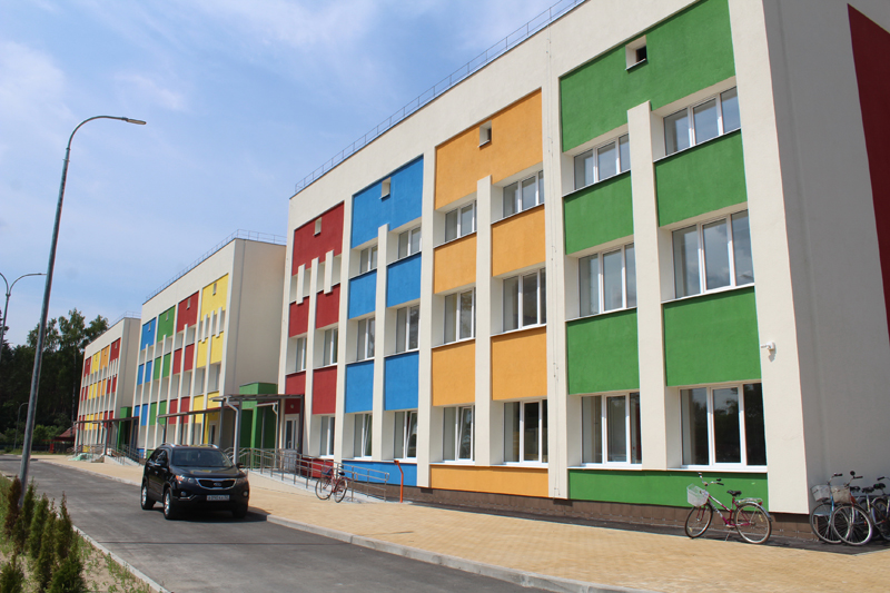Школа жуковка брянская область. Здание детский садик на севере. Школа в Жуковке Выкса.