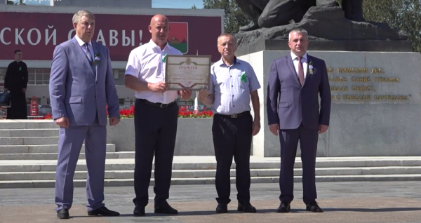 Деревне Упрусы присвоено почётное звание «Населённый пункт партизанской славы»