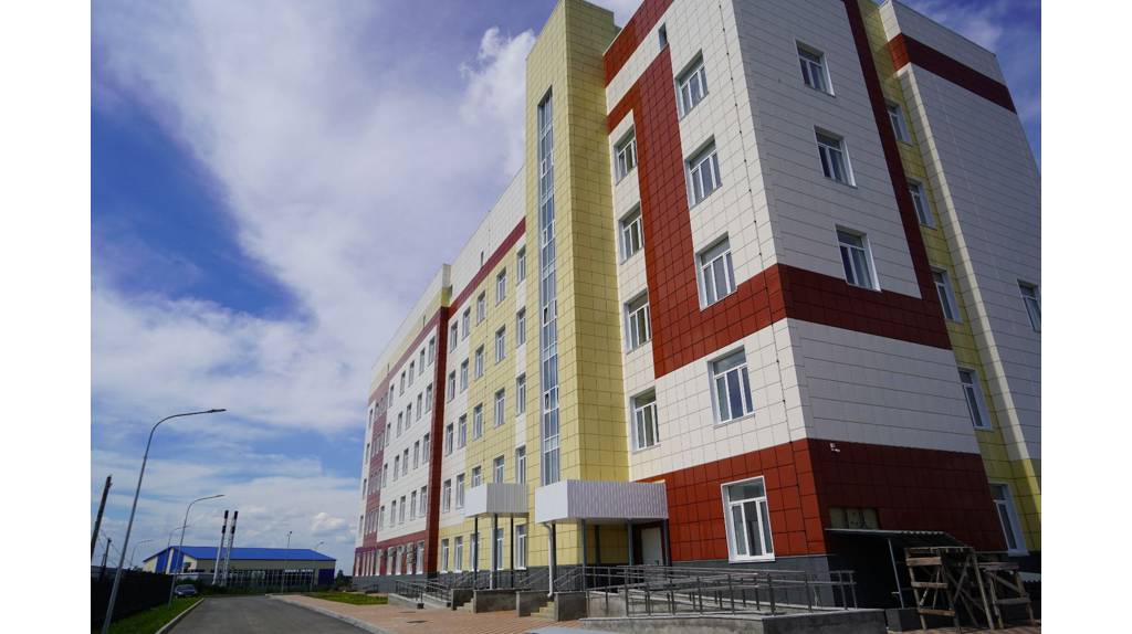 Новая поликлиника строится в Брянске на улице Амосова