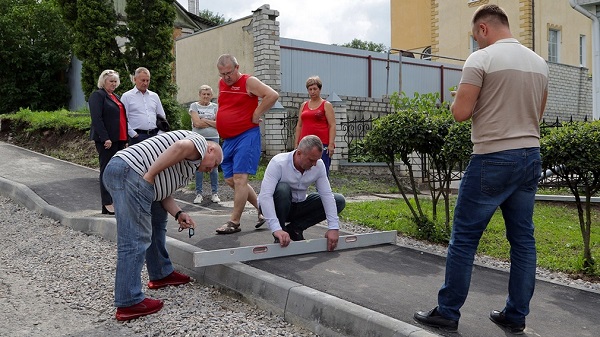Продолжается в Брянске по нацпроекту  ремонт 1-го Городищенского переулка