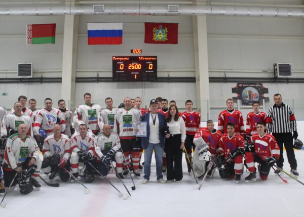 Награждён самый активный хоккейный болельщик Жуковки