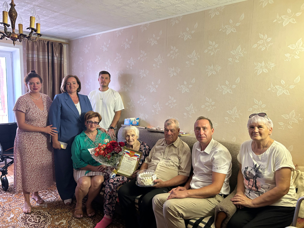 Жуковскую семью поздравили с большой годовщиной со дня свадьбы