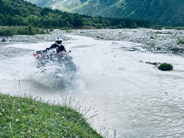 «Веломоторс» протестировал технику STELS в экстремальных условиях Приэльбрусья
