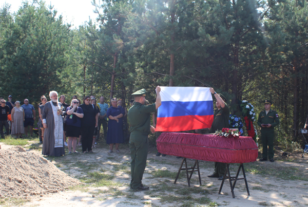 В Жуковке простились с героем-земляком