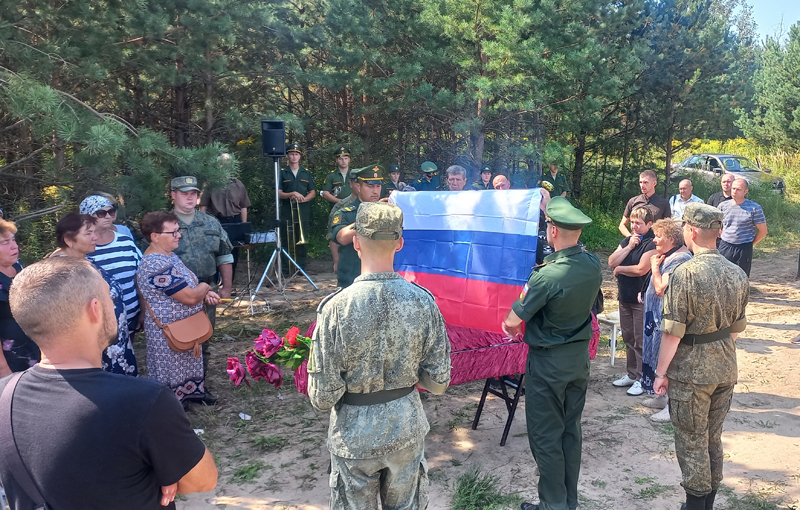 Жуковка простилась с героем-земляком Александром Шалыгиным