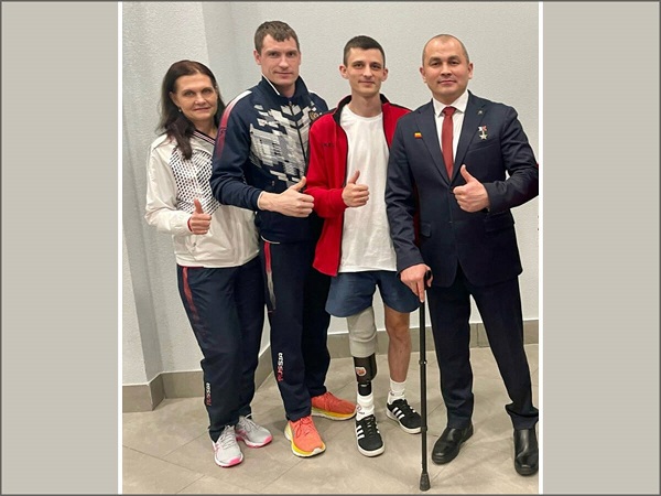 В брянском филиале фонда «Защитники Отечества» помогли участнику СВО восстановить документы и оформить выплаты