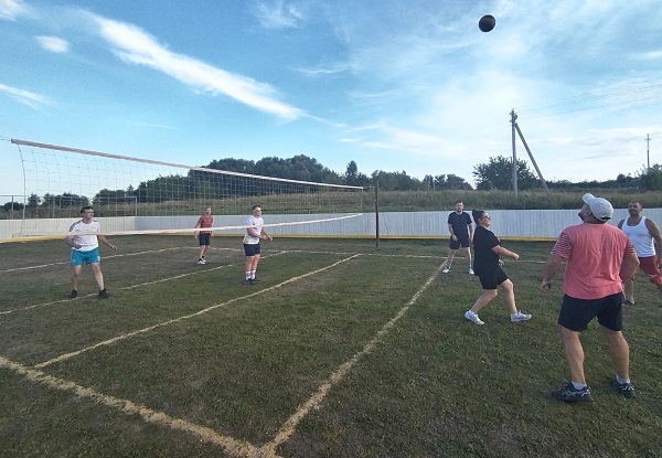 В Речице отметили 101 год волейбола в России