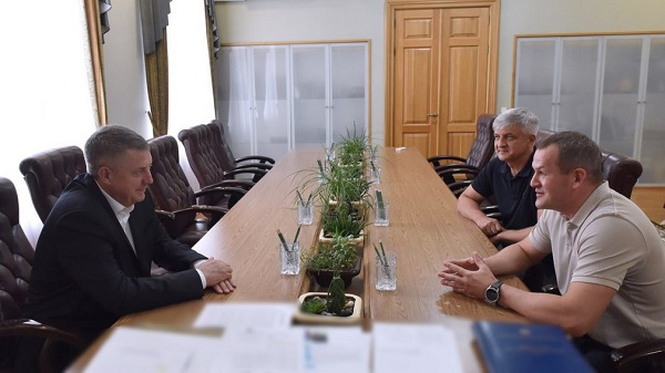 Александр Богомаз встретился с заместителем военного коменданта ЛНР, полковником Сергеем Ковалевым