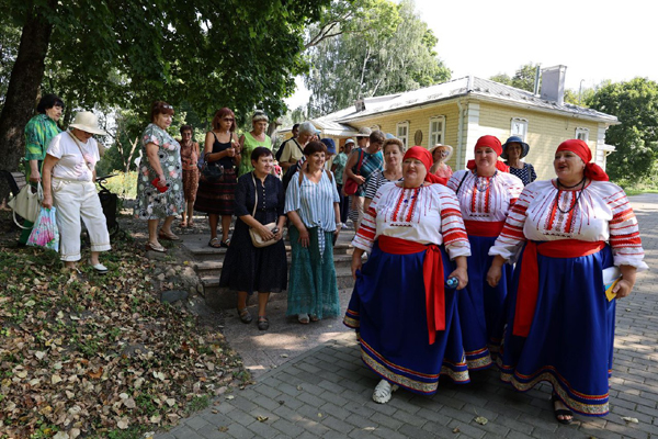 В Овстуге отметили престольный праздник —  Успения Пресвятой Богородицы