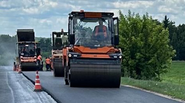 На Брянщине продолжают ремонтировать дорогу Брянск-Стародуб