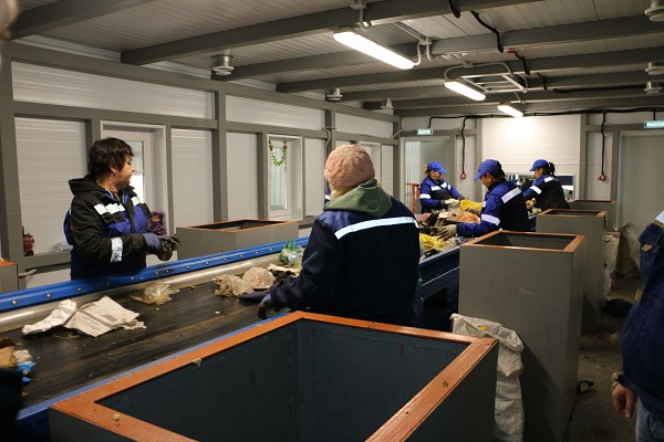 В Жуковке работает мусоросортировочная станция