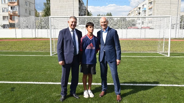 Губернатор Александр Богомаз рассказал про современный спортивный стадион в Фокино