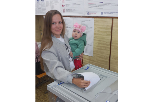 Мастер спорта Анна Мортикова проголосовала на участке в Жуковке