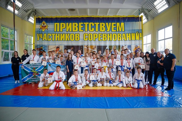 Россыпь наград привезли жуковские рукопашники со Смоленщины