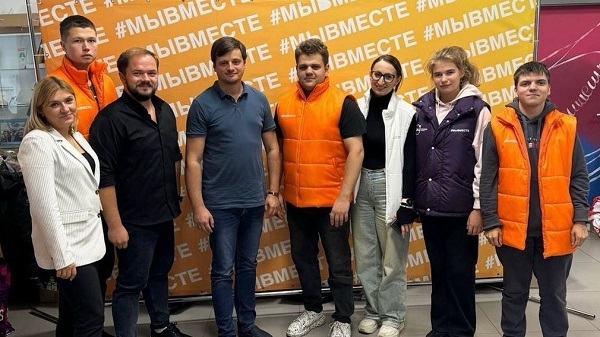 Замруководителя статс-секретарь Росмолодежи посетил брянский добровольческий центр