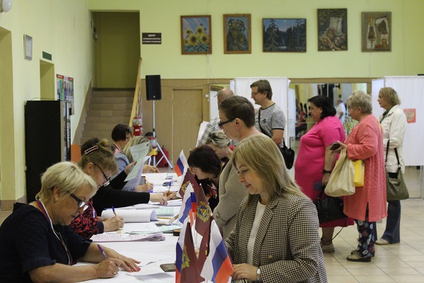 В Жуковском округе стартовало голосование в Брянскую и Государственную Думы