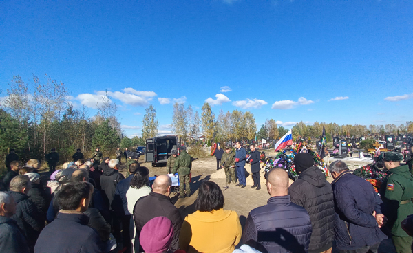 Жуковка простилась с героем-земляком Александром Комаровым