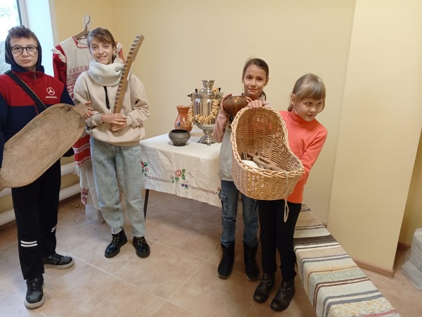 В Ходиловичах разбирались «О чём предметы старины поведать нам должны?»