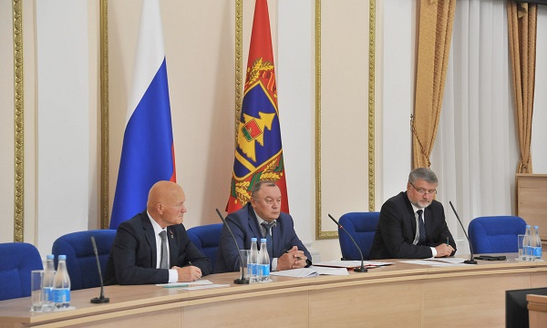 В Правительстве области обсудили меры по обеспечению безопасности дорожного движения