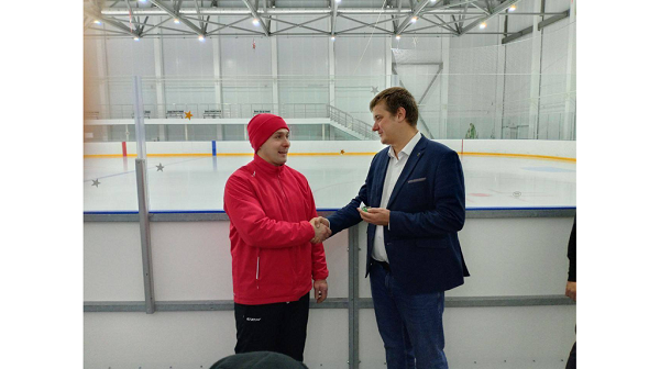 Климовский тренер по хоккею получил квартиру