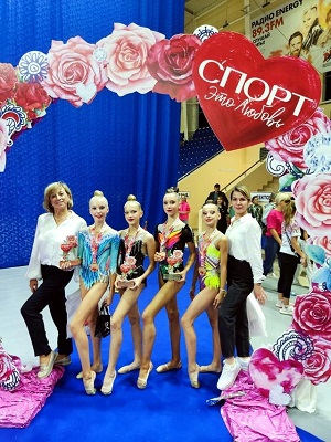 Жуковские гимнастки достойно выступили в Смоленске