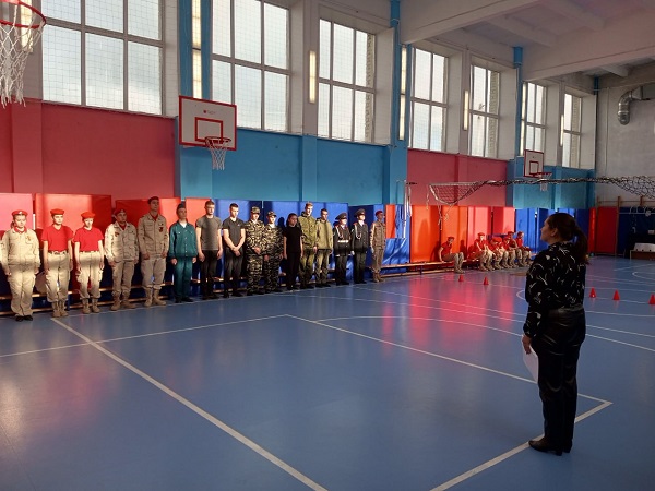 На базе Жуковской школы N2 состоялся муниципальный этап конкурса-многоборья командиров военно-спортивной игры «Орленок»