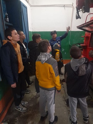 Воспитанники Центра помощи детям посетили Жуковскую пожарную часть