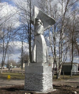 Группа активистов просит поддержать проект инициативного бюджетирования по восстановлению скульптуры красноармейца