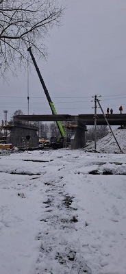 В брянской Унече ремонтируют путепровод, проходящий над железнодорожными путями