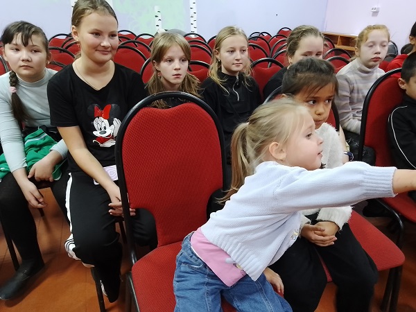 В Ржаницком СДК прошли фольклорные посиделки «Русская народная загадка»