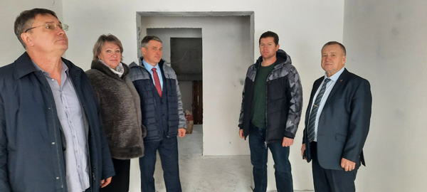 Рабочая группа проинспектировала строительство дома в Латышах