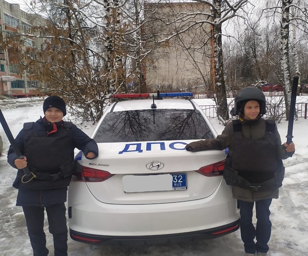 Квиз-игра «Знатоки безопасных дорог» прошла для учащихся Жуковской школы №2