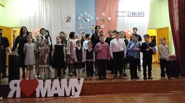 Концерт к Дню матери прошел в Олсуфьево