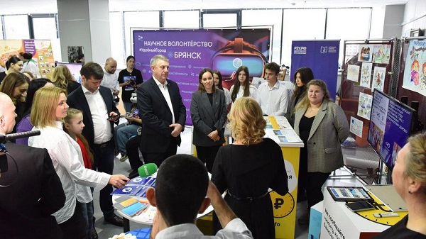 Александр Богомаз поблагодарил брянских волонтеров за отзывчивость и поддержку