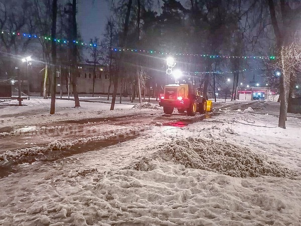 На выходных с улиц Брянска вывезли более 900 тонн снега