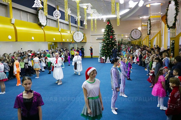 В Брянске прошла традиционная ёлка глав города Брянска и Брянской городской администрации