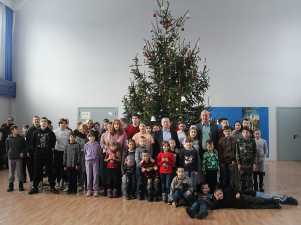 Руководители муниципалитета поздравили жуковских ребят с наступающим Новым годом