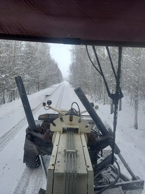 В Брянской области очищают дороги
