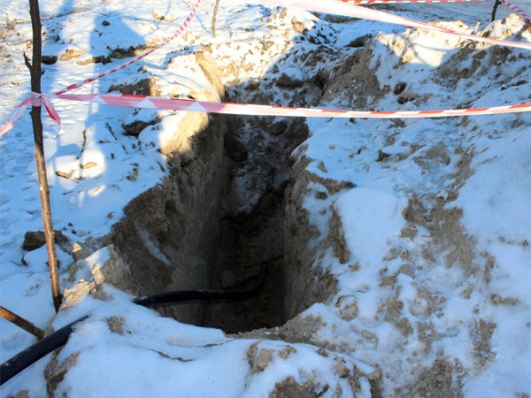 Отремонтировали водопроводную сеть в Красной горе