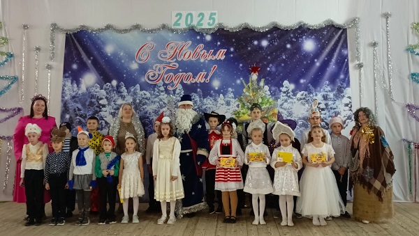 В флиале Жуковского Лицея в Латышах рассказали о новогодних традициях