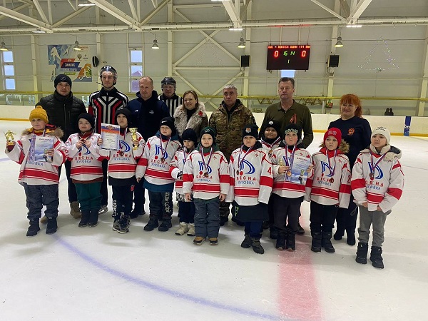 Юные жуковские хоккеисты привезли из Трубчевска «бронзу»