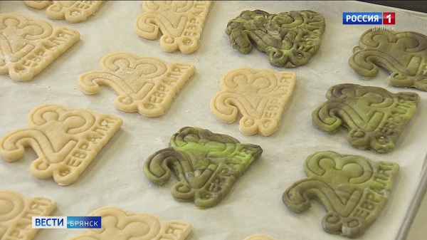 Брянские студенты готовят сладкую выпечку для участников СВО