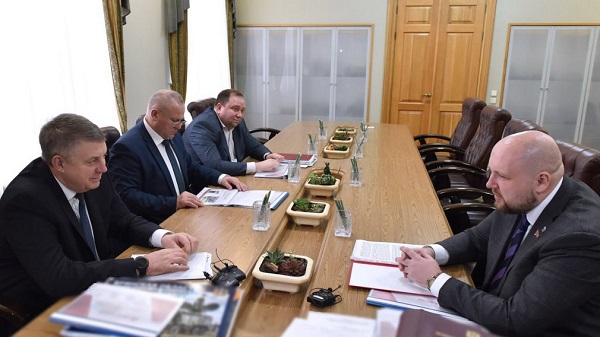 Губернатор Брянщины встретился с руководителем научно-производственного предприятия «Александр»