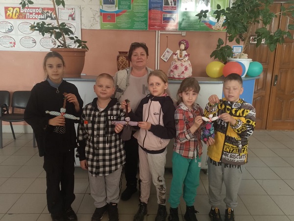 В Шамординмком СДК изготовили кукол «Веснянок»