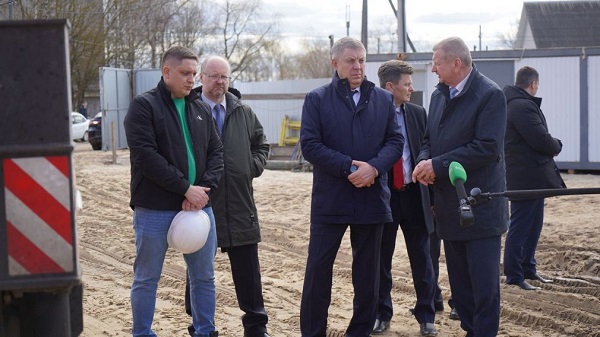 В брянском Новозыбкове идет строительство ФОКа с бассейном