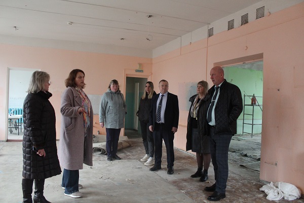 В Жуковке состоялся рейд рабочей группы «Единой России» в детский сад «Солнышко»