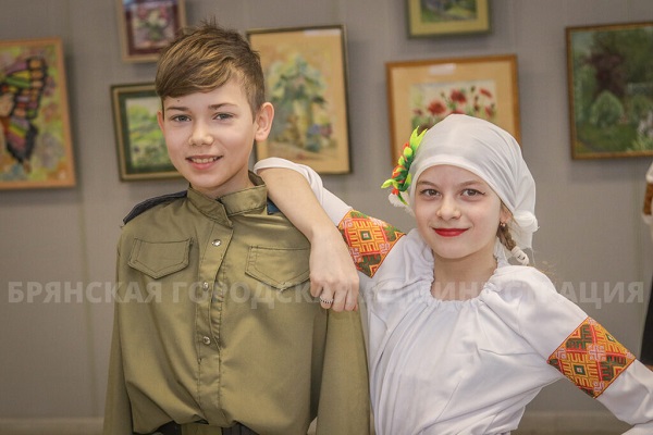 10-й фестиваль «Дорогами войны и побед» открылся в Бежице