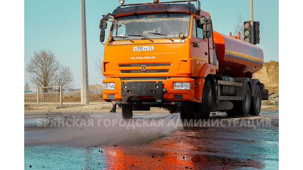 Брянск «пылесосят» и «умывают» круглосуточно