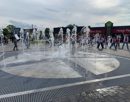 В брянском Стародубе  открыли сезон фонтанов в сквере «40 лет Победы»