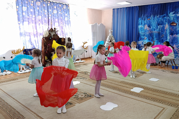 В жуковском детском садике «Алёнушка» прошел фестиваль «Малые народы России. Народы Севера»